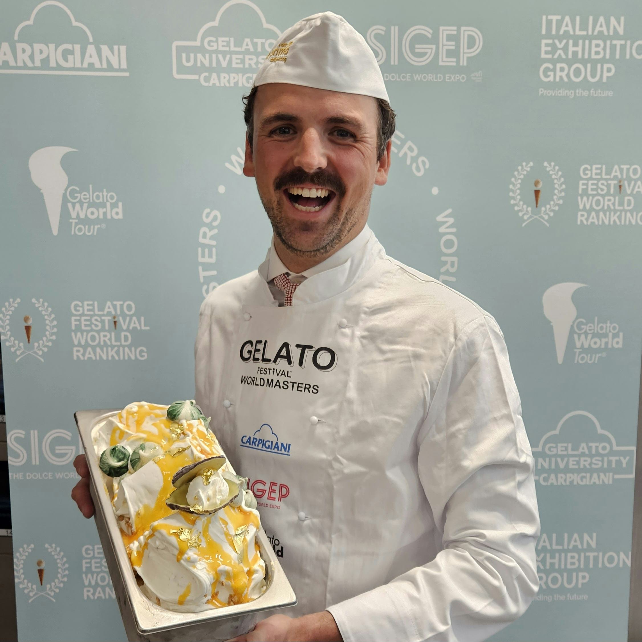 Winnaar Kees Baars van IJssalon IJsie Prima in Callantsoog met zijn Seaside Delight.