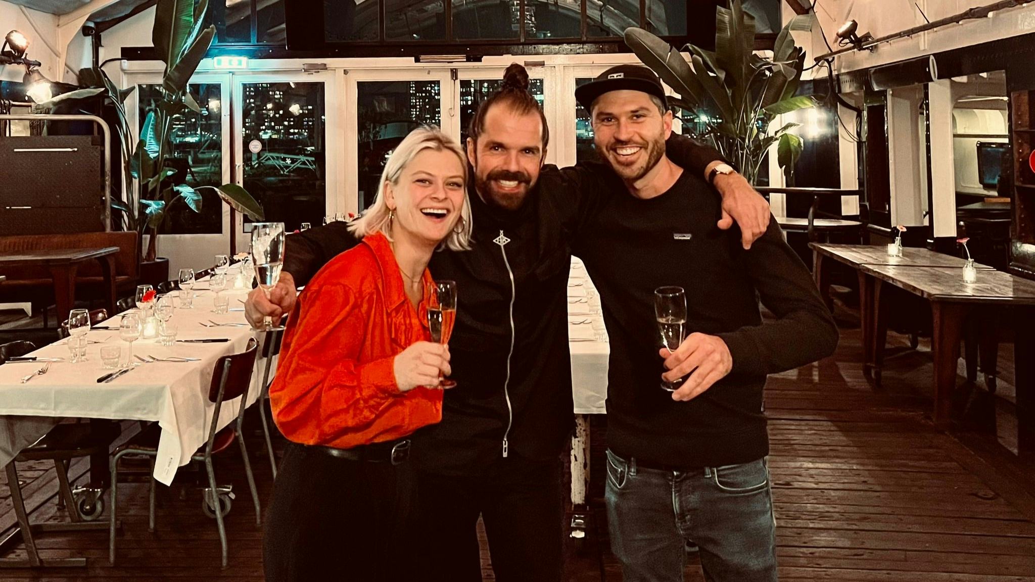 Esther Woerdman (l), Robbert Hovenberg en Julian van Woesik van Pont 13