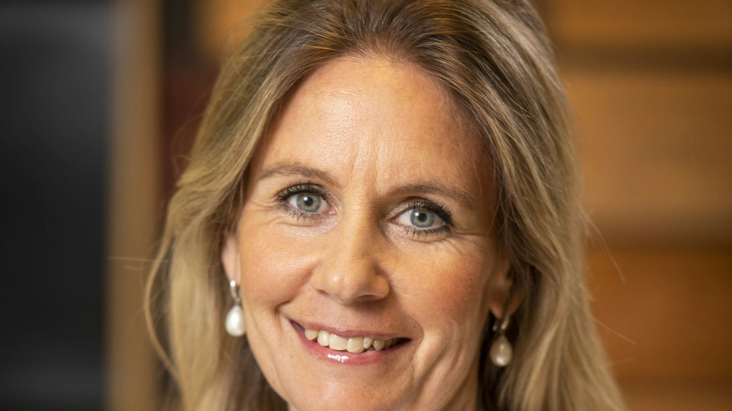 Anna De Visser-Amundson