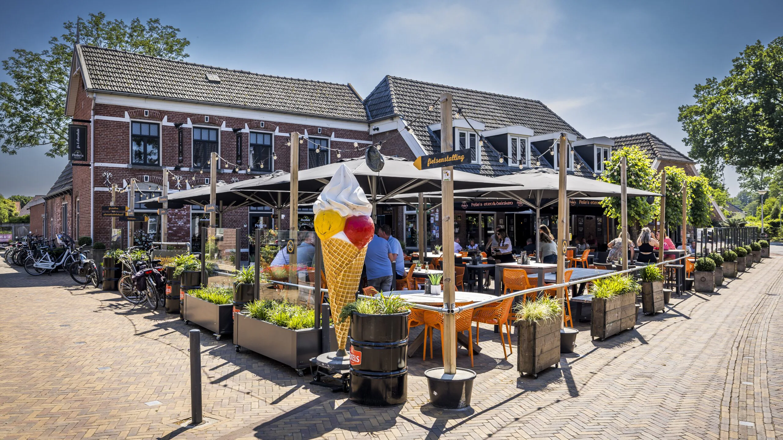 Het winnende terras van 2023: Pelle's Deurningen.