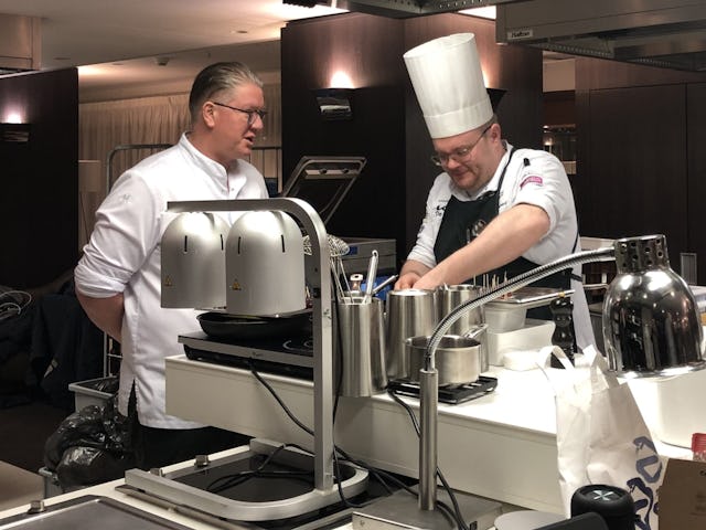 Arjan Speelman en Marco van der Wijngaard tijdens een training in het Okura.