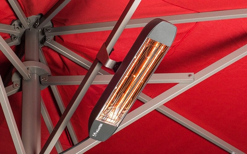 De Solero Heliosa 11 1500W heater is geschikt voor montage in vrijwel iedere parasol.