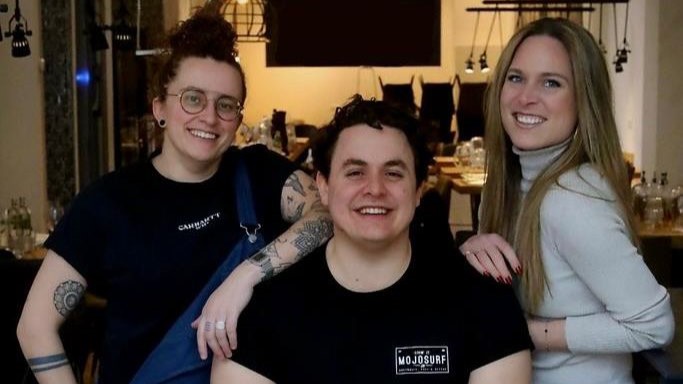 Evy Marteijn (l), Allon Niessen en Roos Bierhoff