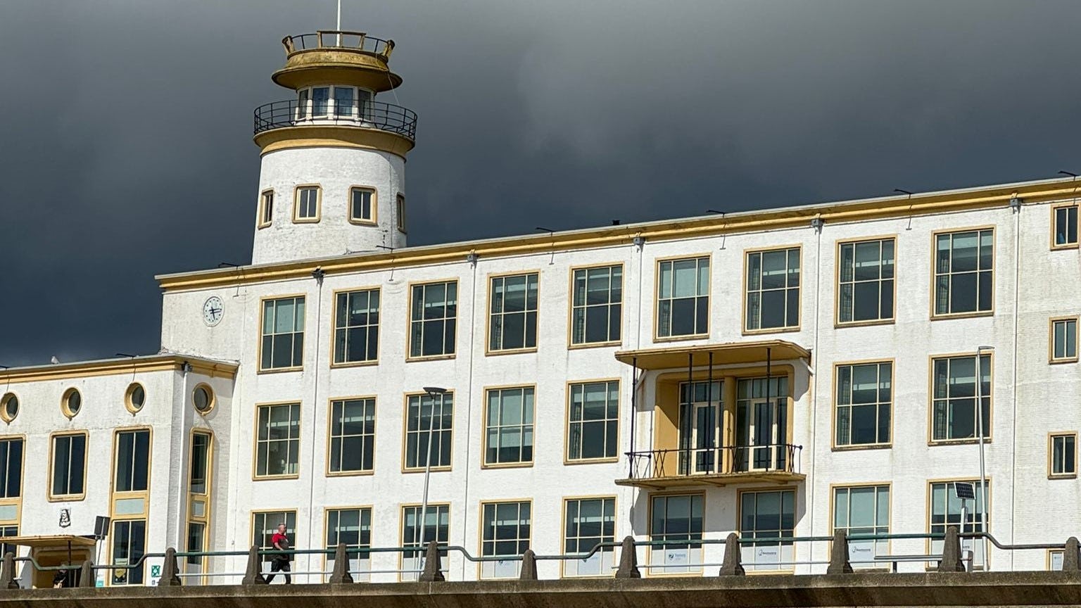 Voormalige Zeevaartschool in Vlissingen wordt omgetoverd tot een hotel