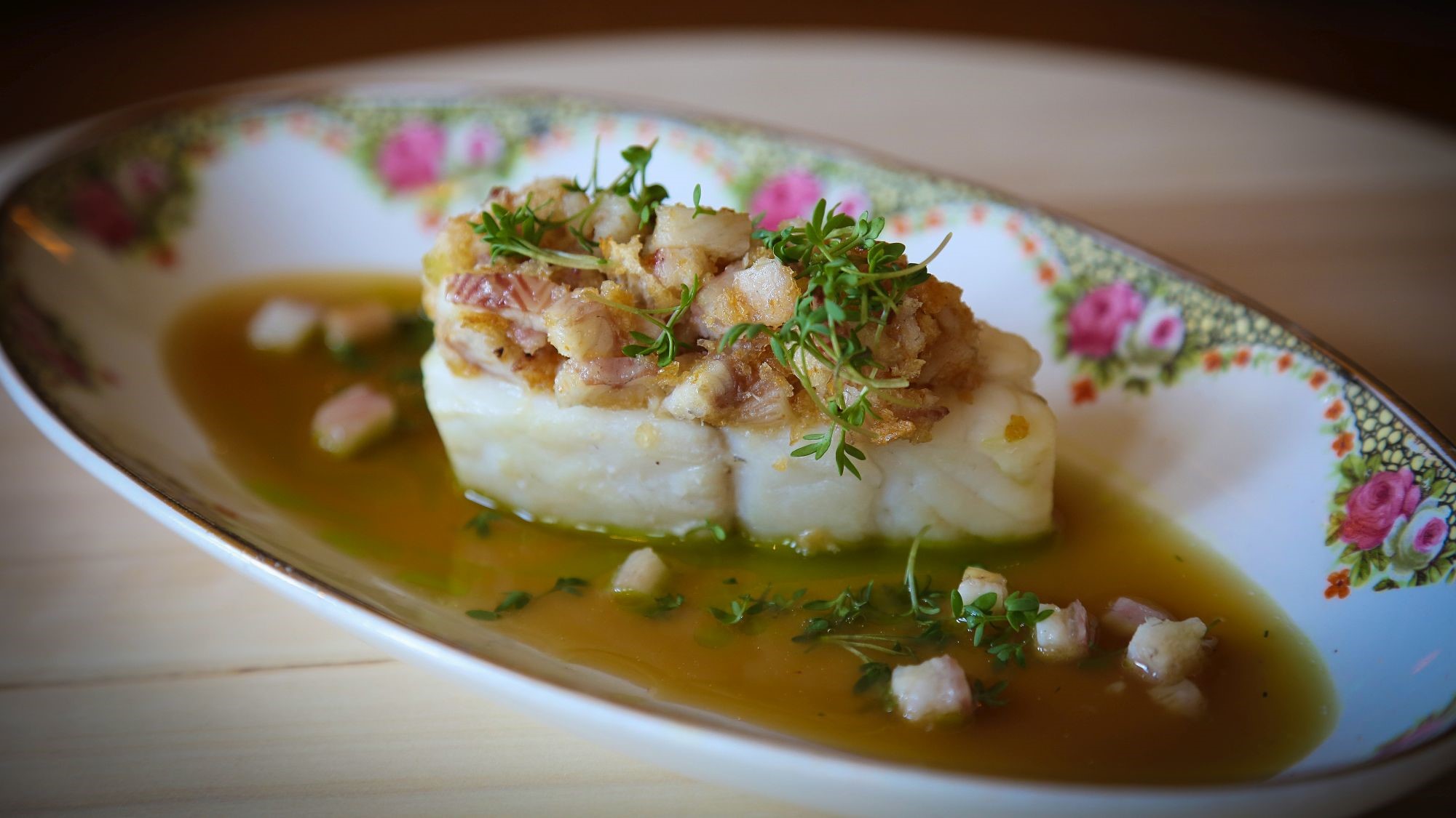 Barnevelder Royaal: kippenlever, paling en eigen jus.