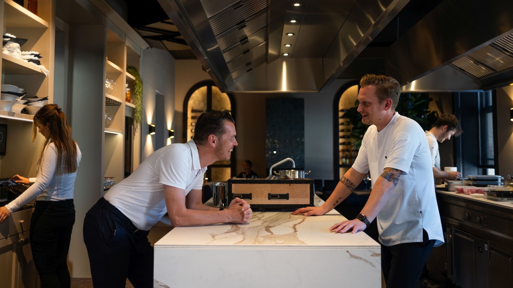 Geert-Jan Vaartjes en Liudger van der Meer in het nieuwe restaurant Ode.
Fotocredits: Geen Saus en Anna Groenia Fotografie 