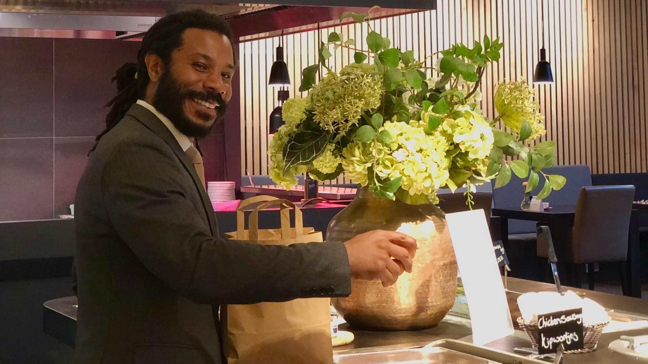 Feliz Sedney, Food & Beverage Supervisor van Mercure Hotel Amersfoort Centre