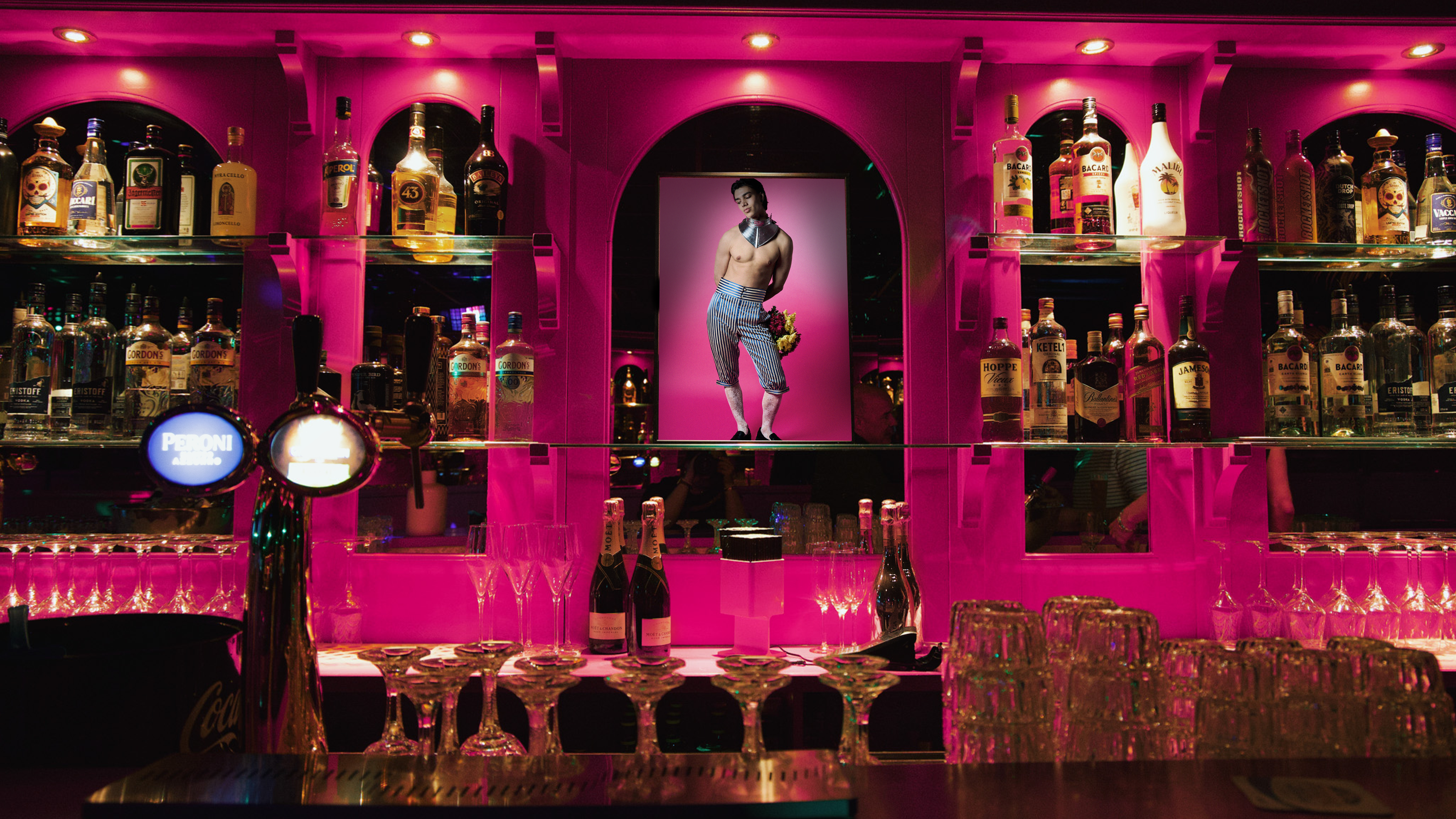 LHBTI+-bar Elio opent op iconische locatie in Rotterdam