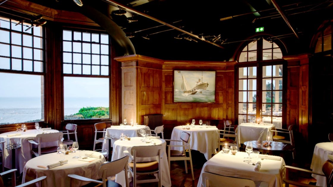 De prachtige zaal van Le Coquillage***