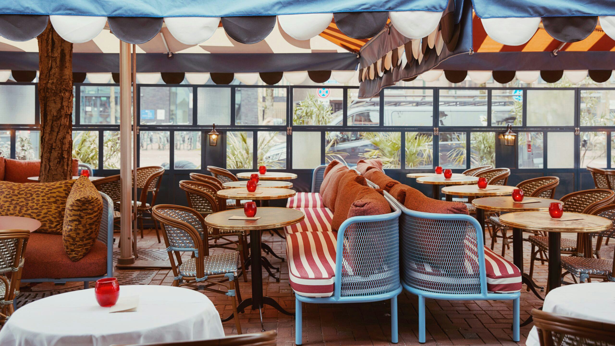 Terras bistro Emmanuelle in Hilversum.