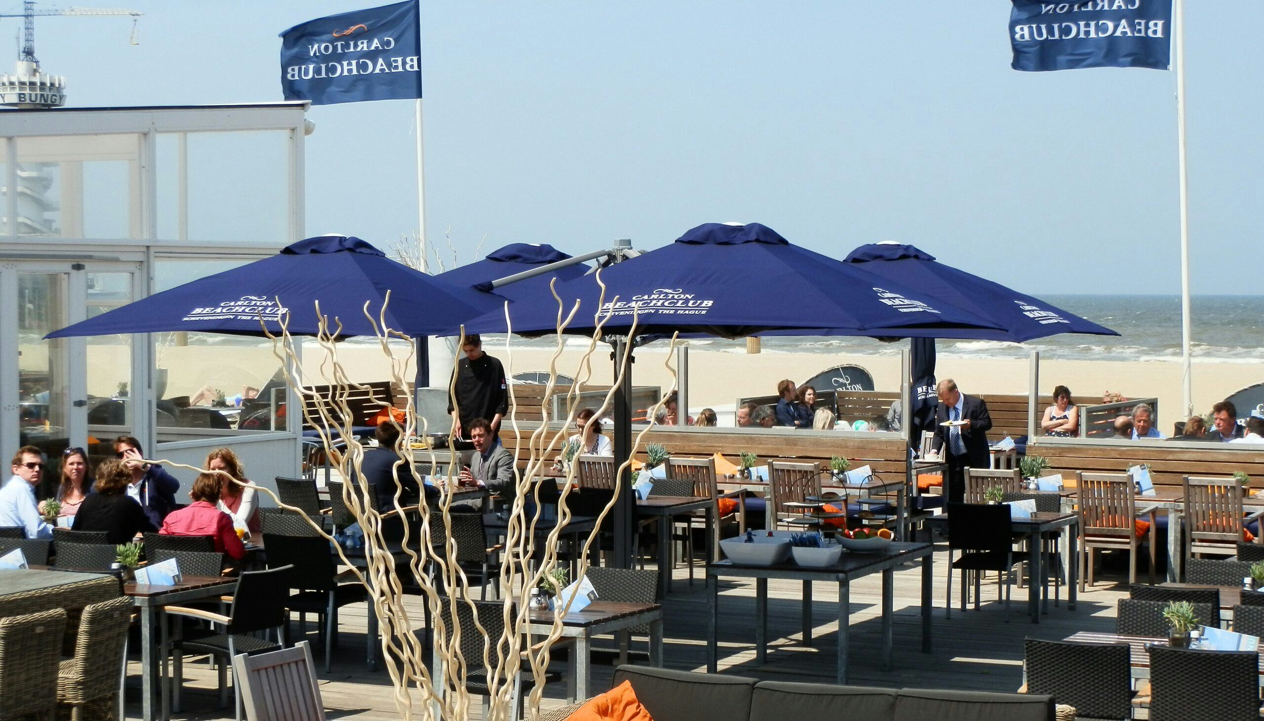 Bedrukte parasols: het visitekaartje van je terras