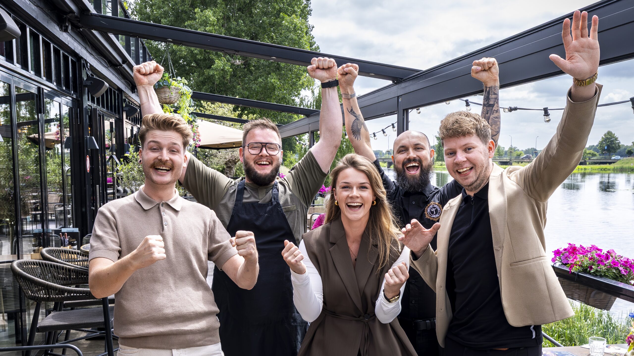 Het team van De Troubadour in Hardenberg, winnaar Terras Top 100 2025