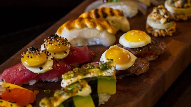 Degustatación de platos típicos van restaurant Maido. Foto-credits: Karina Mendoza / PROMPERÚ