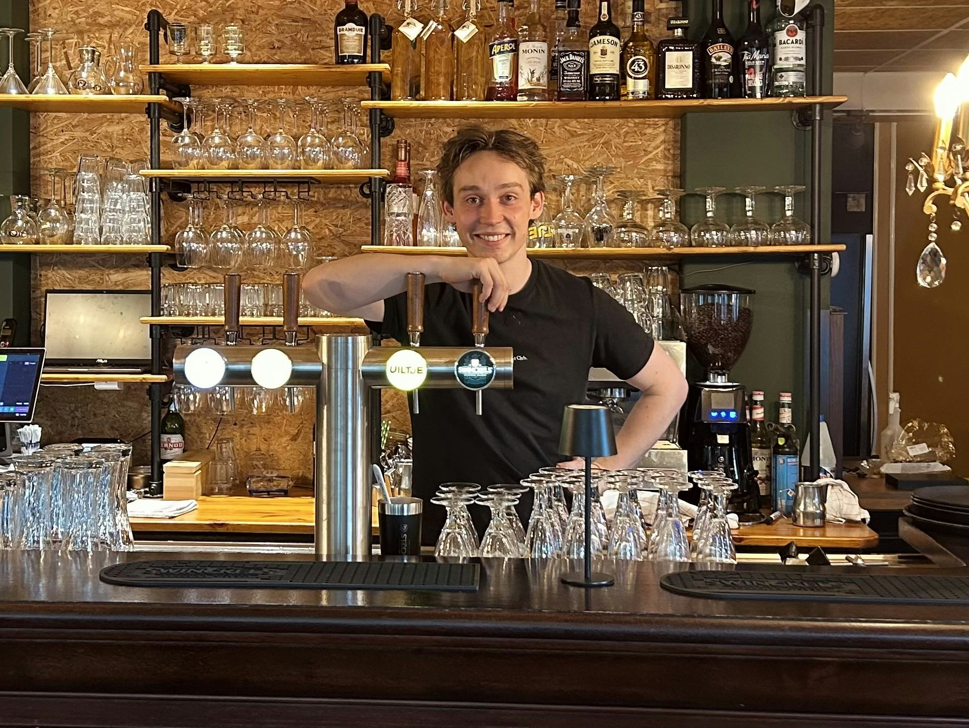 Stan Roelofs (23) volgde zijn hart en startte een bistro