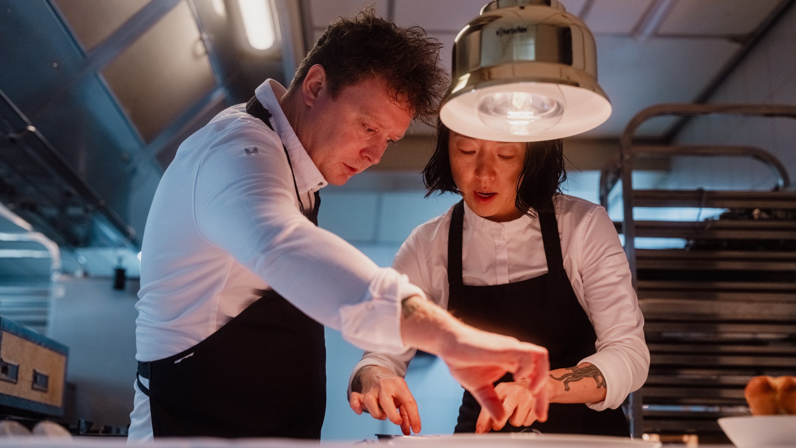 Koen van Weert en Yuki Lee, chefs en eigenaren van restaurant De Cuijt in Mierlo
