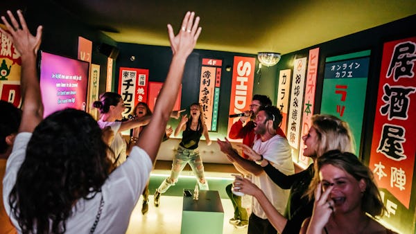 Karaoke, cocktails en dansen: Duke of Tokyo opent in Groningen