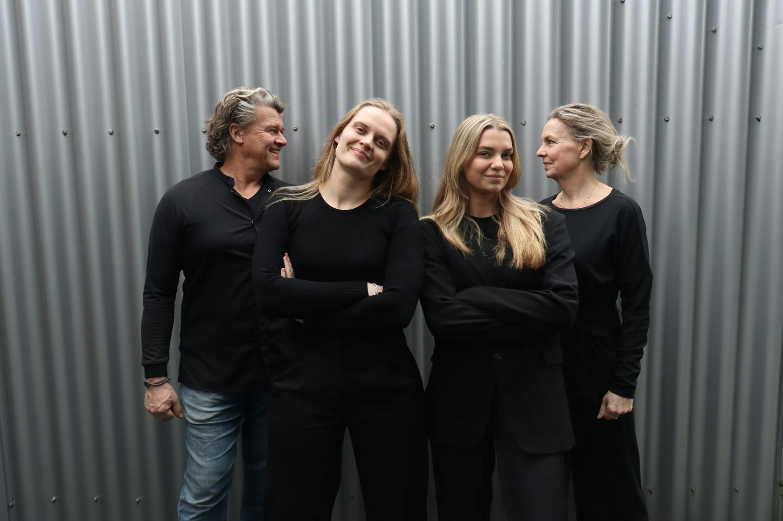 Peter (l), Sara, Isabelle en Marieke Lute