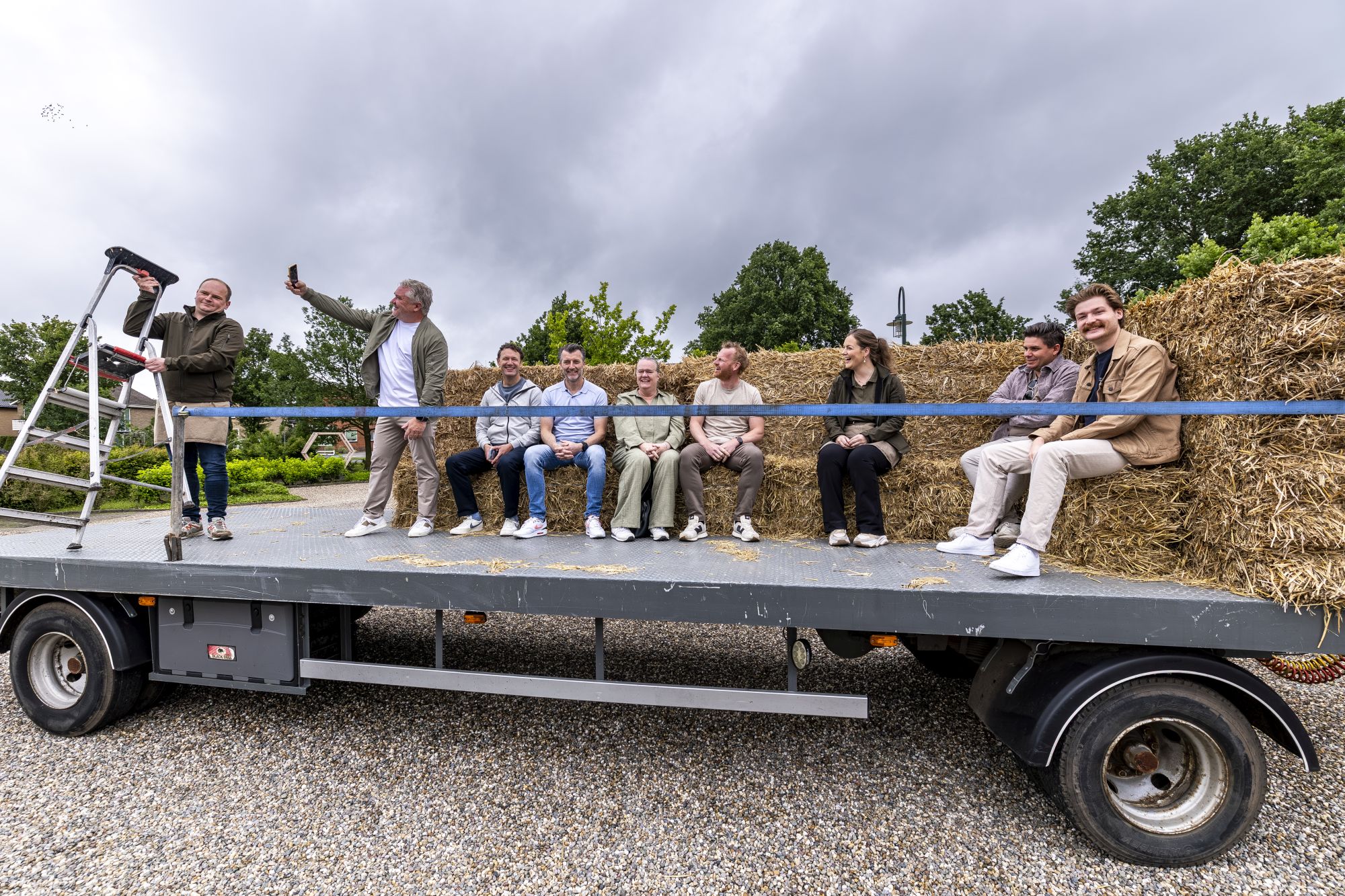 We starten de dag met een ritje op de platte kar van Landgoed Kaamps in Deurningen.