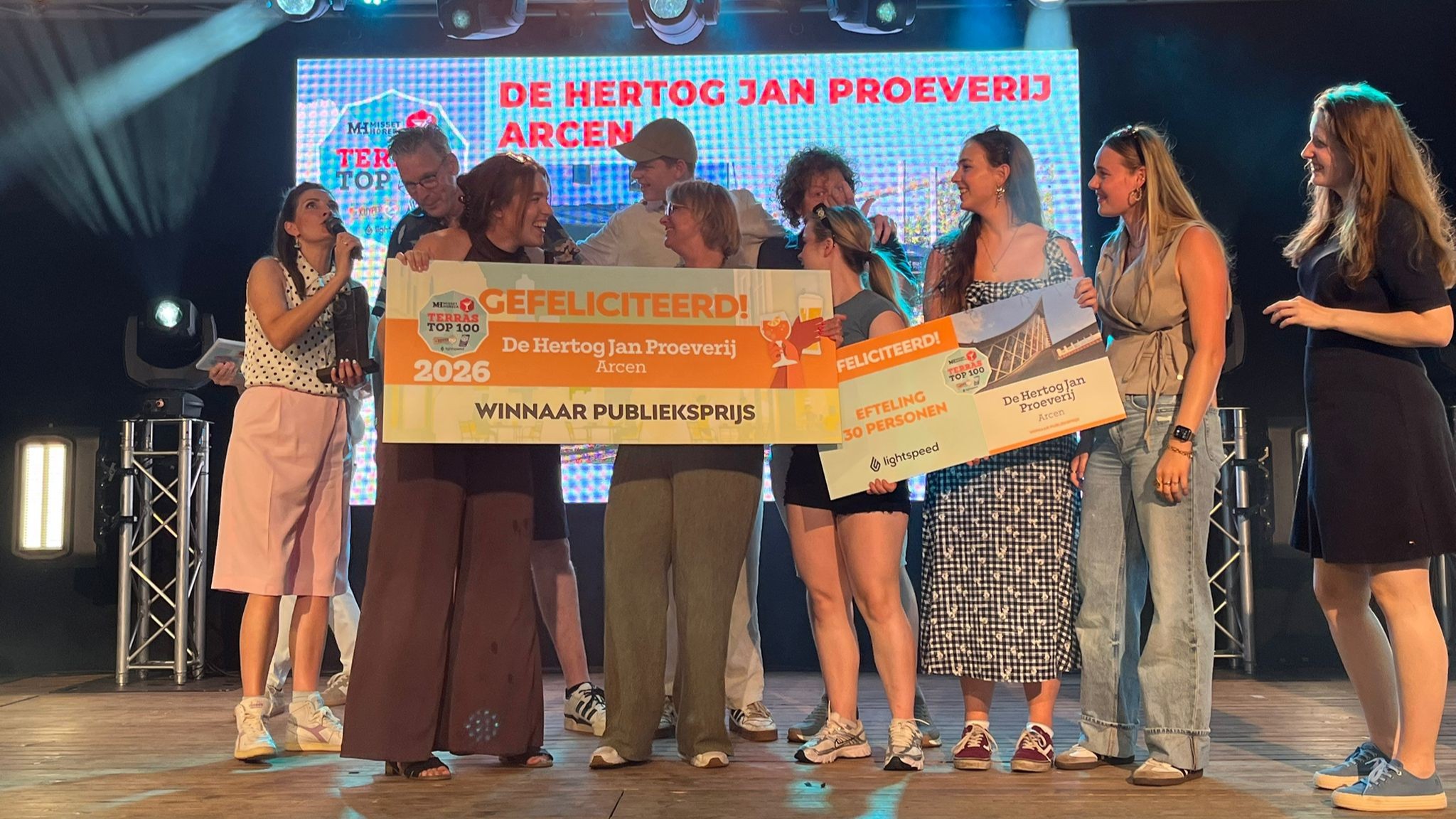 De Hertog Jan Proeverij in Arcen werd winnaar van de Publieksprijs bij de Terras Top 100
