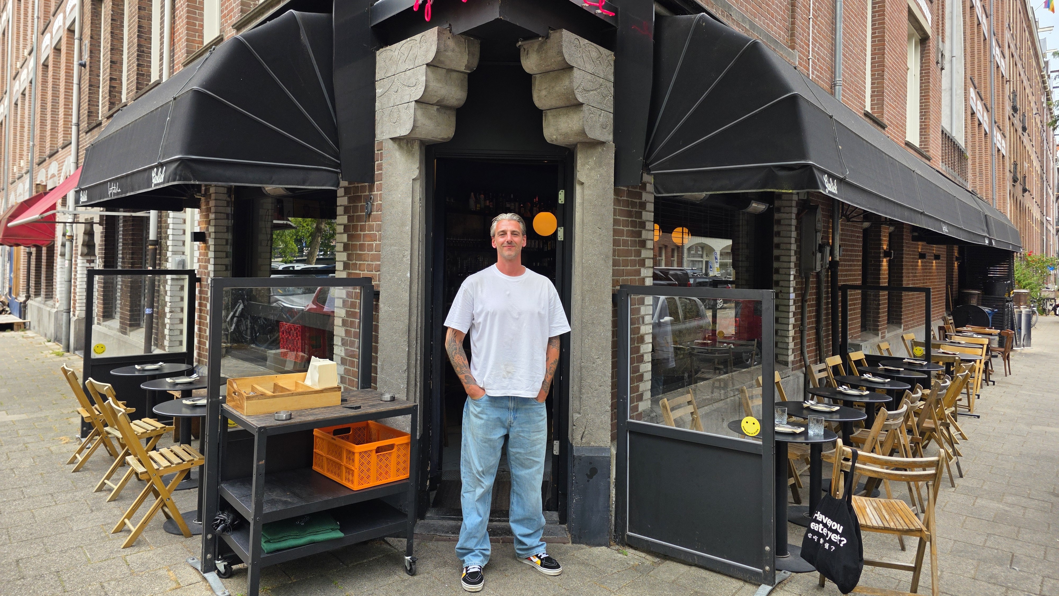 Bas Lammersen voor zijn restaurant Sjefietshe.